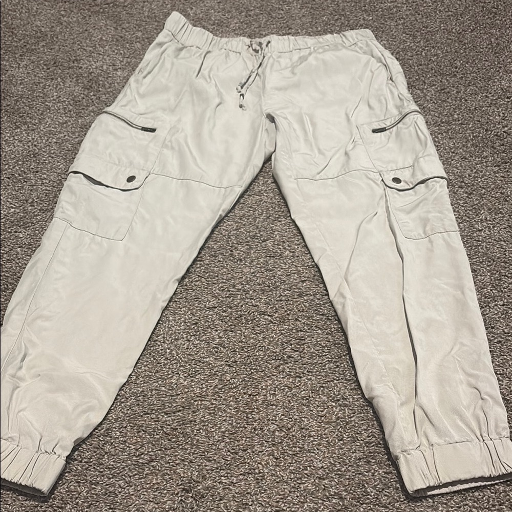 Banana Republic Light Beige Cargo joggers